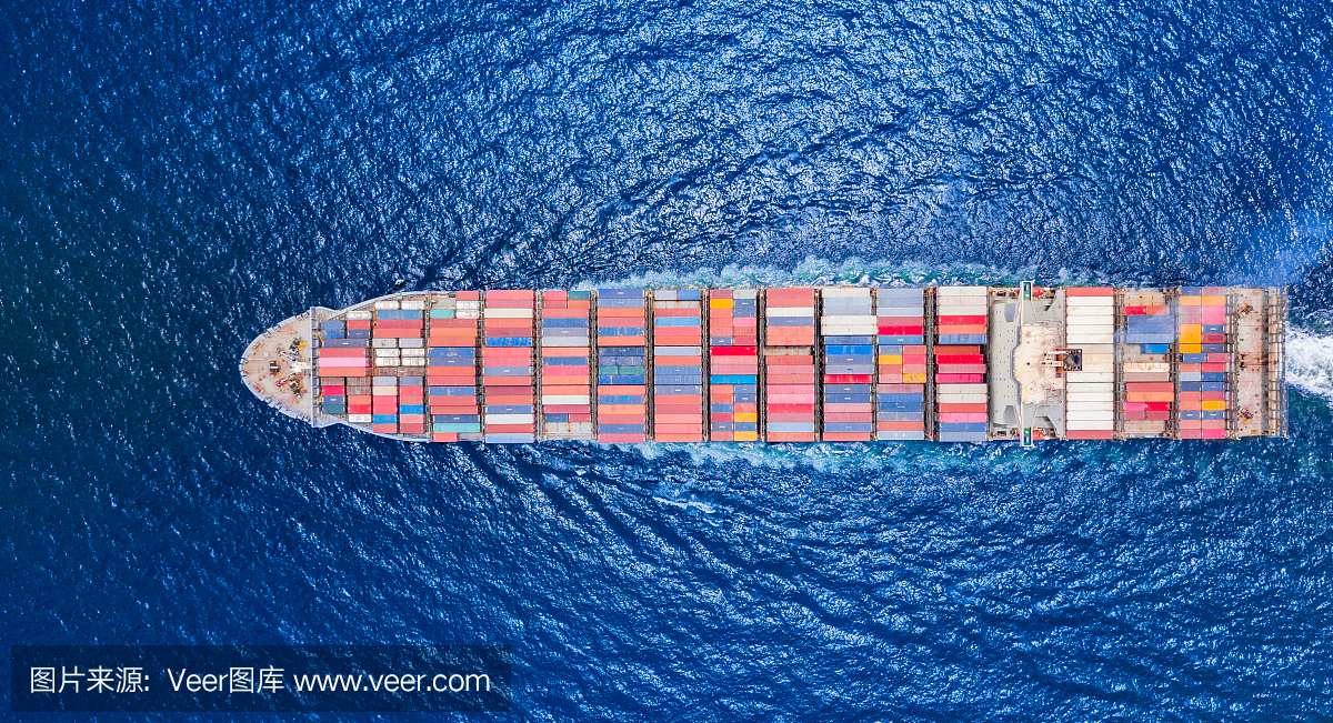 拥有全集装箱收据的货船在新加坡各地进出口产品